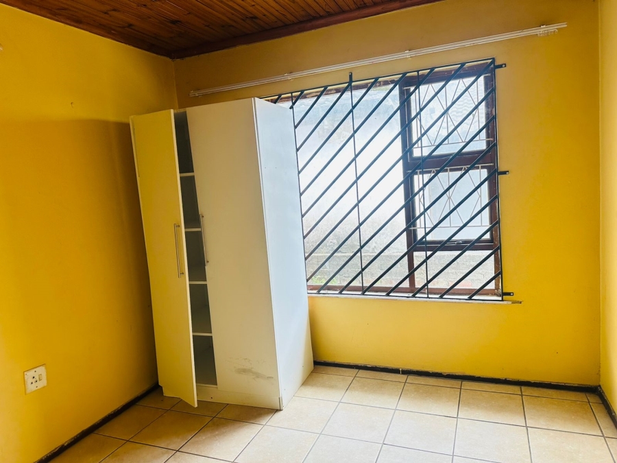 2 Bedroom Property for Sale in Amalinda Eastern Cape